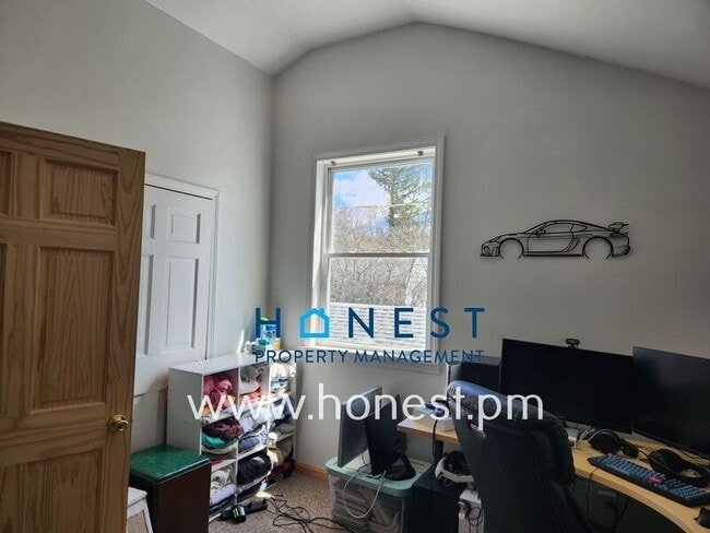 Building Photo - 9 High St