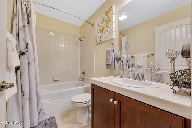 Building Photo - 1510 Silver Shadow Dr