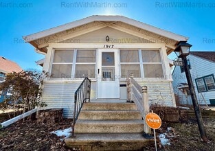 Building Photo - 1917 W 3rd St