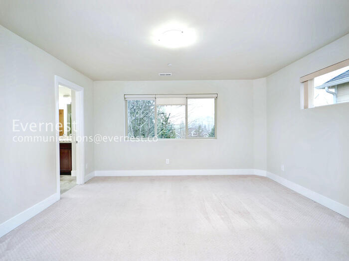 Building Photo - 14830 16th Pl W