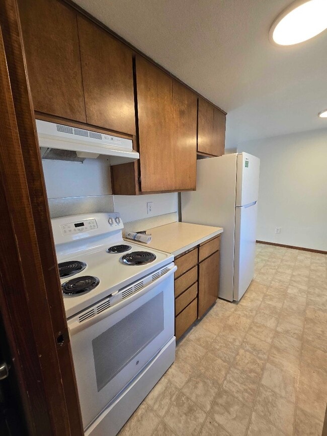 Building Photo - 1451 Cedar St