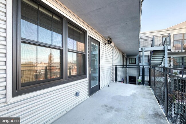 Building Photo - Live in luxury in the heart of Baltimore's esteemed Little Italy neighborhood!