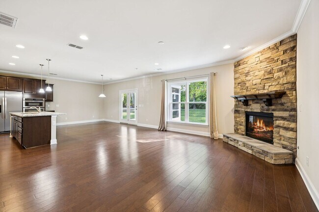Building Photo - Sparkling clean 4 bedroom home in Spring H...