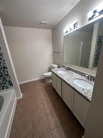 Building Photo - 1705 Honey Creek Ln