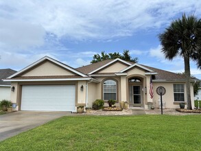 Building Photo - 900 Windward Way
