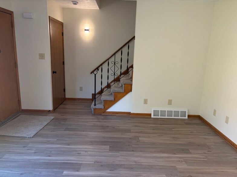 Building Photo - 1812 2nd St