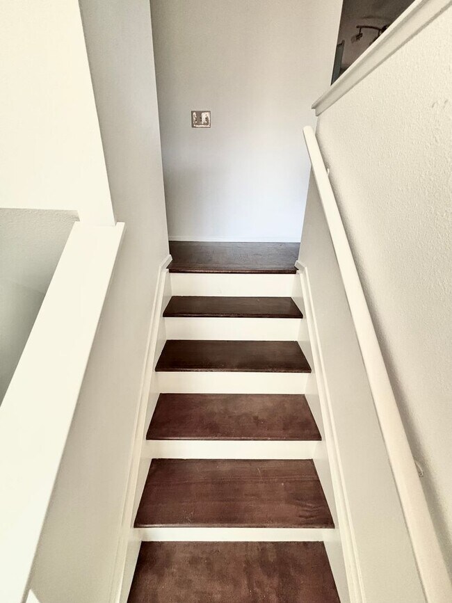 Building Photo - Gorgeous 4-Bd House | Huge Deck, Huge Fenced Yard, & Bonus Room!