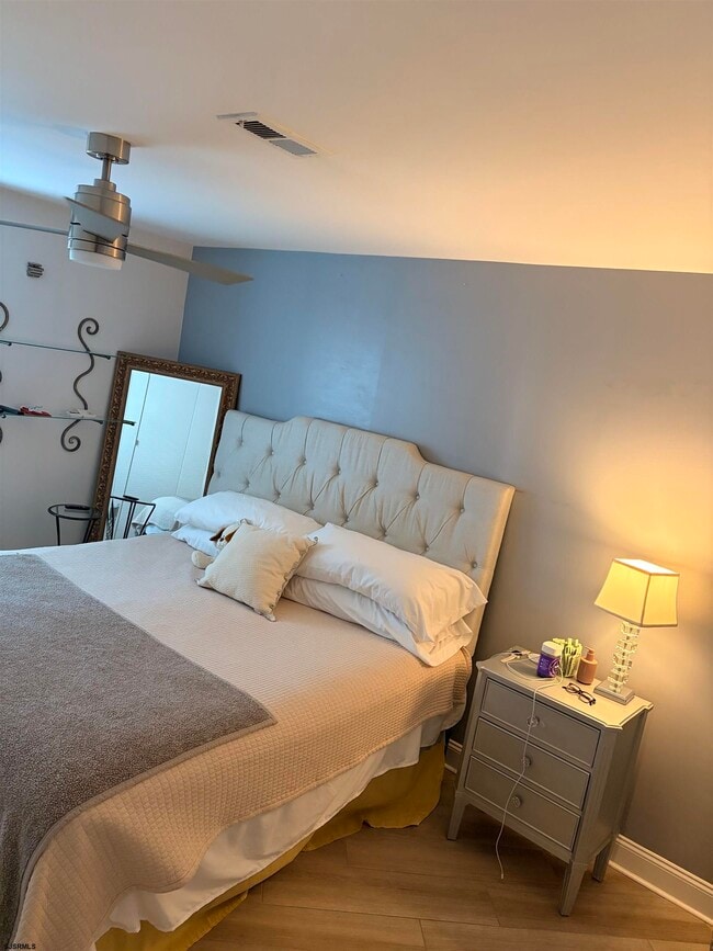 Building Photo - 9704 Ventnor Ave