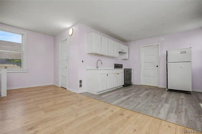 Building Photo - 769 19th St