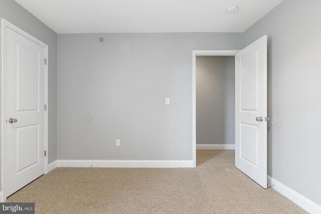 Building Photo - 1940 N Gratz St