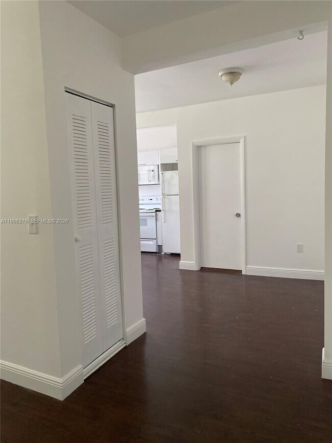 Building Photo - 577 NE 62nd St