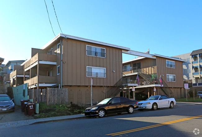 Primary Photo - Windsor Apartments
