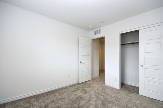 Building Photo - Brand New Build 3-Bedroom Townhome in Nort...