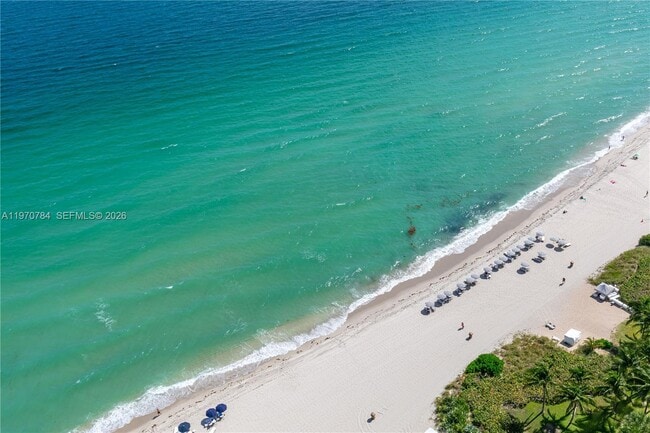 Building Photo - 17121 Collins Ave