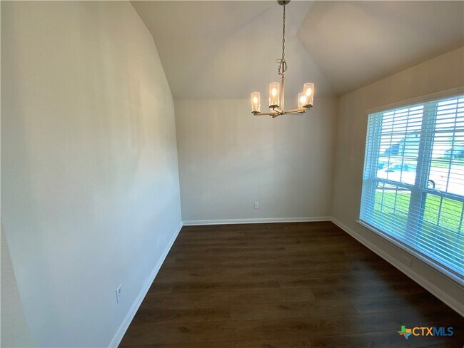 Building Photo - 3022 Dade Loop