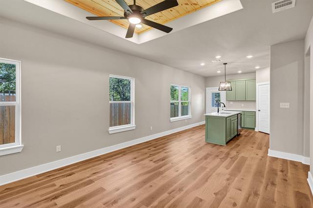 Building Photo - 805 Branding Iron Trail