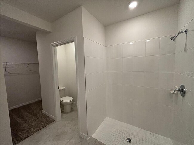 Building Photo - 5526 Clove Row