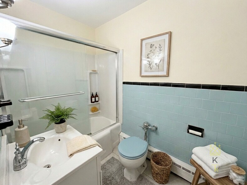 Building Photo - 183 Winthrop Rd