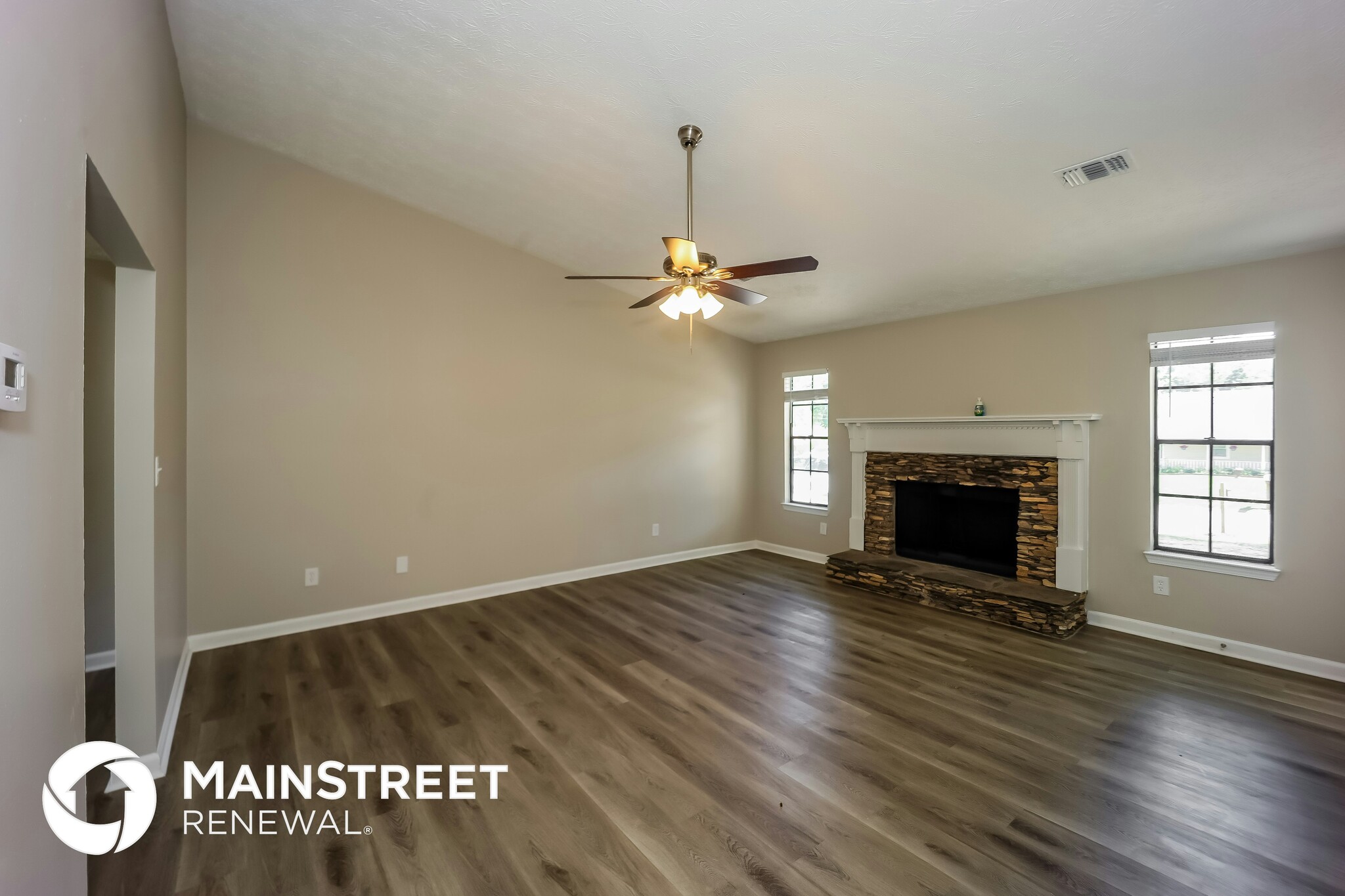 Building Photo - 252 Windemere Way