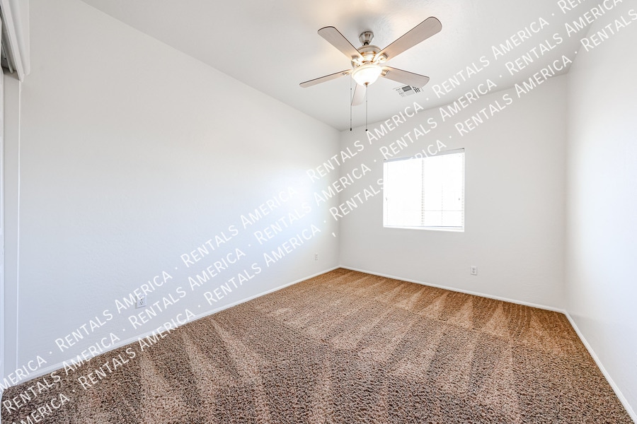 Building Photo - 17268 W Elaine Dr