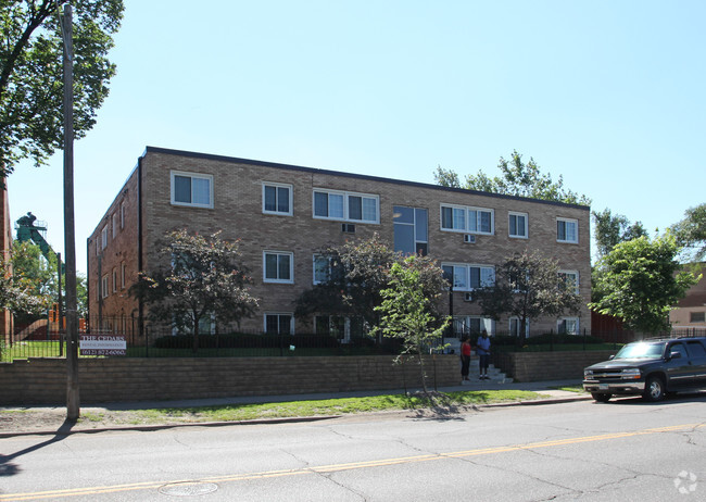 Building Photo - The Cedars