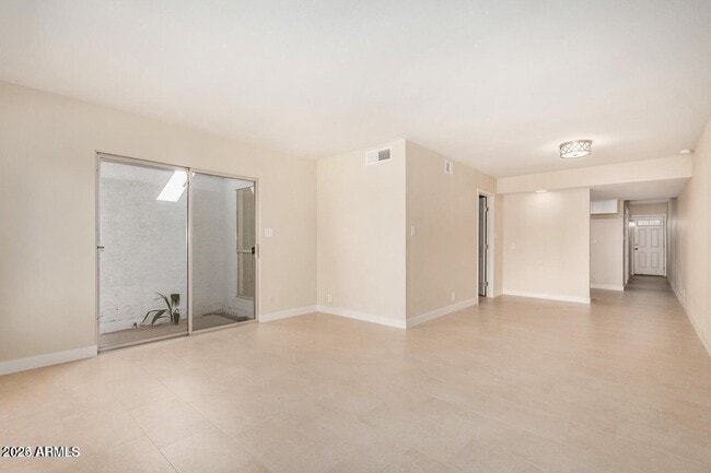 Building Photo - 6812 N 35th Ave