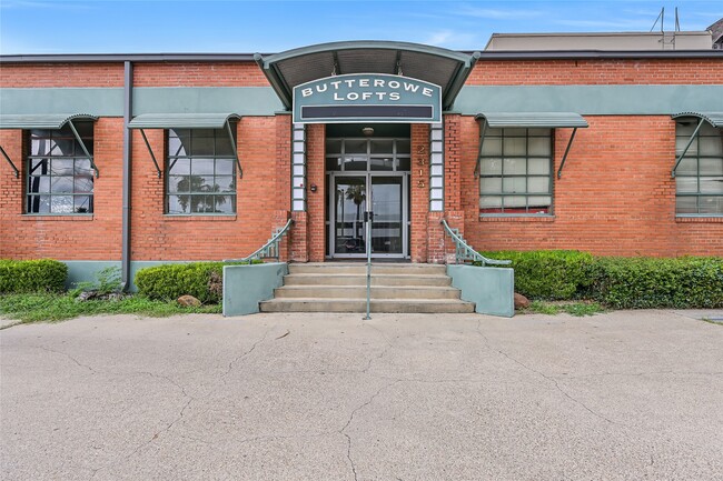 Building Photo - 2309 Harborside Dr