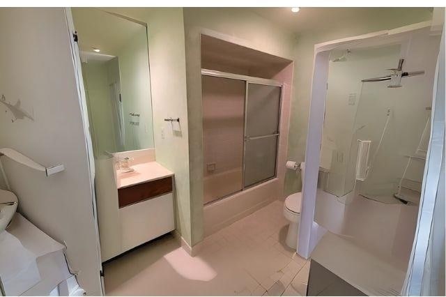 Building Photo - 806 Spinnaker Ct