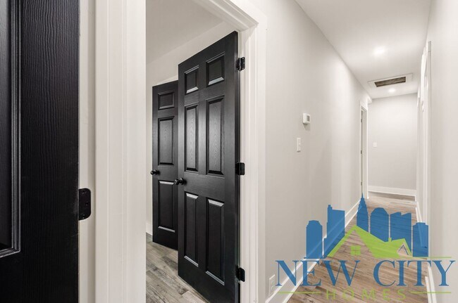 Building Photo - WAIVED $100 ADMIN FEE CALL TODAY!  Newly U...