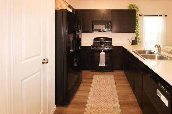 Building Photo - 2307 Red Sky Dr