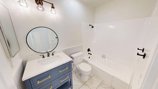 Building Photo - Amazing 3 Bedroom Home in Mission Viejo!