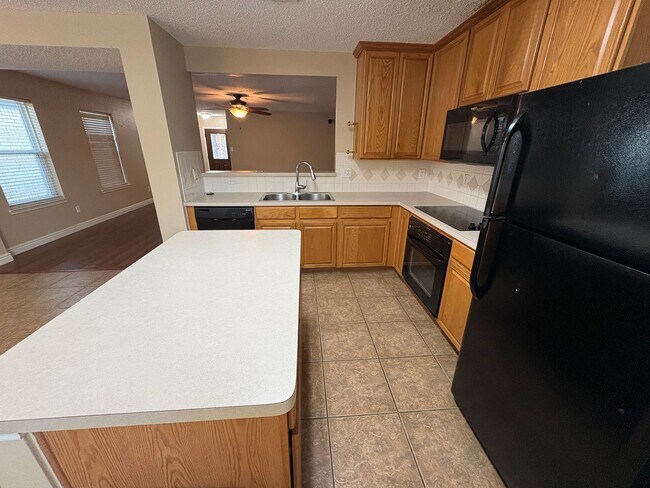 Building Photo - Great 3-2-2 in Lost Creek Ranch NWISD Roan...