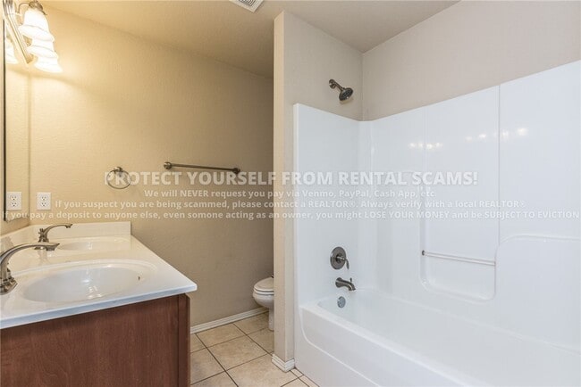 Building Photo - 1348 S Jasmine Ln