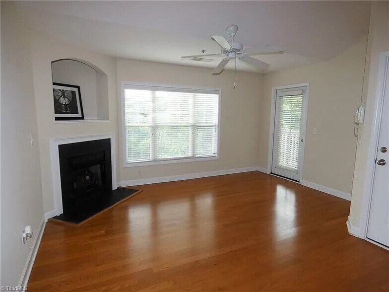 Building Photo - 4722 Tatton Park Cir