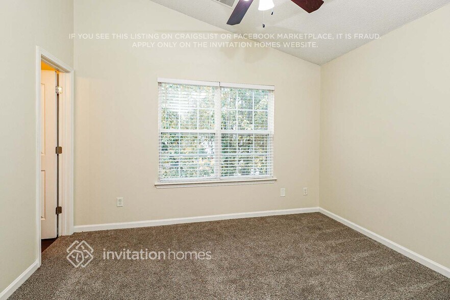 Building Photo - 11120 Northwoods Forest Dr