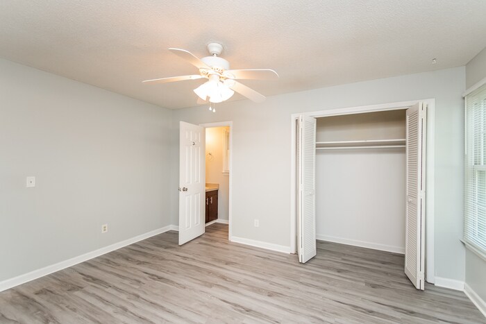 Building Photo - 107 Chiswick Ct