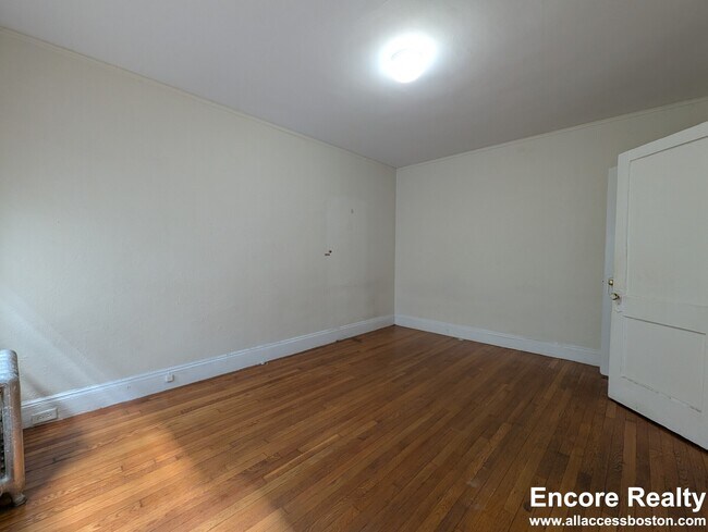 Building Photo - 1167 Boylston St