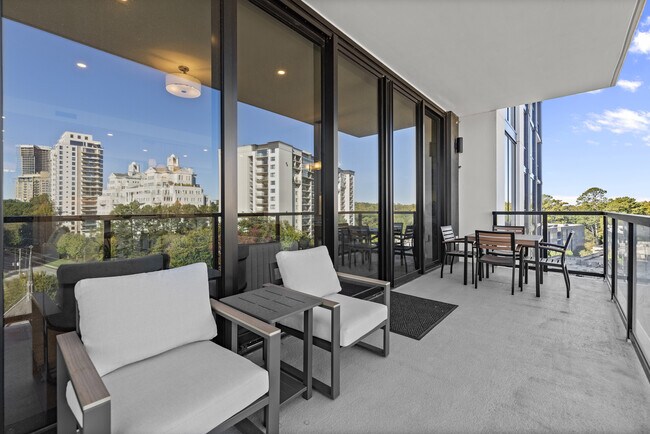 Building Photo - 2425 Peachtree Rd NE