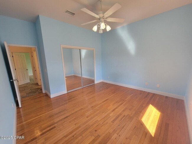 Building Photo - 7327 Rodgers Dr