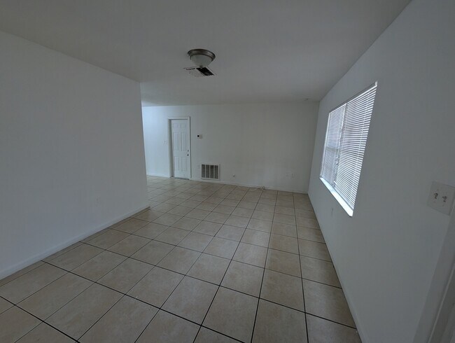 Building Photo - 8402 Corney Dr