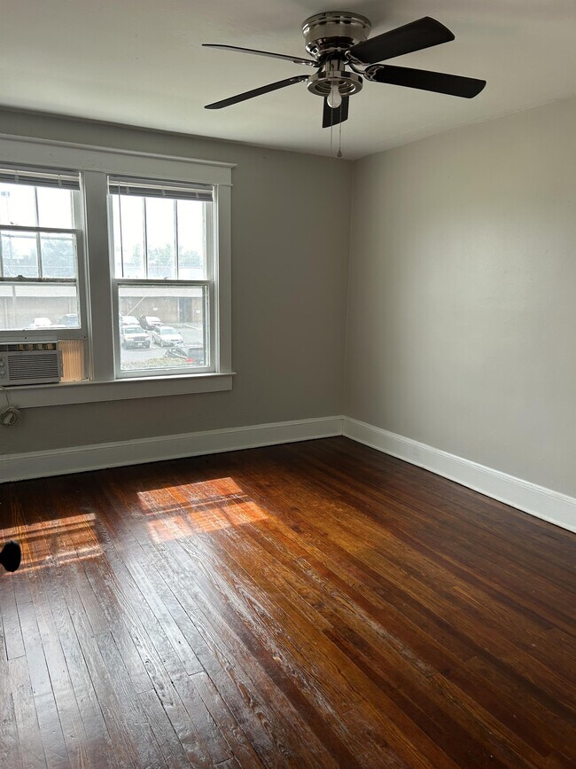 Building Photo - 652 Virginia Ave