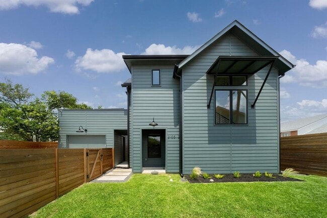 Building Photo - 2105 S L Davis Ave
