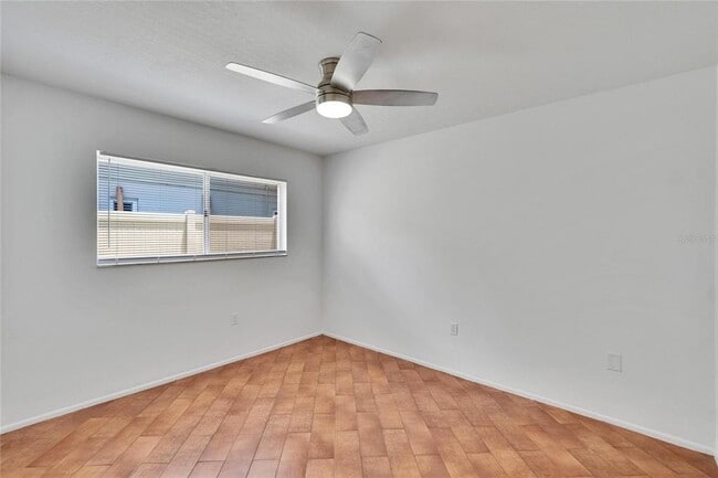 Building Photo - 1695 E Orangecrest Ave