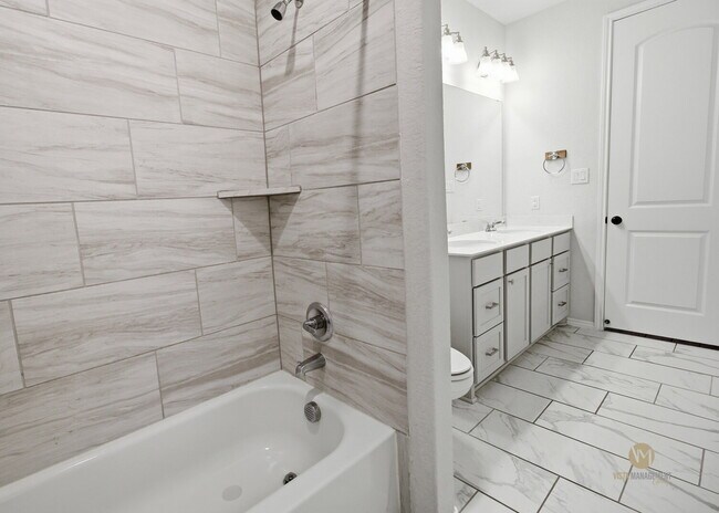 Building Photo - "Spacious 4-Bedroom Sanctuary in San Antonio - 1996 Sq Ft of Comfort and Style!"