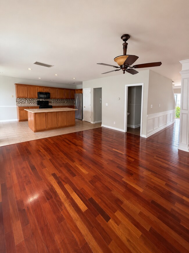 Building Photo - 761 Celtic Crossing Dr