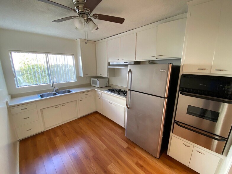 Building Photo - 1824 Manning Ave