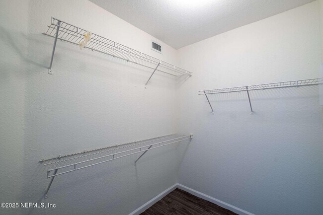 Building Photo - 10075 Gate Pkwy N