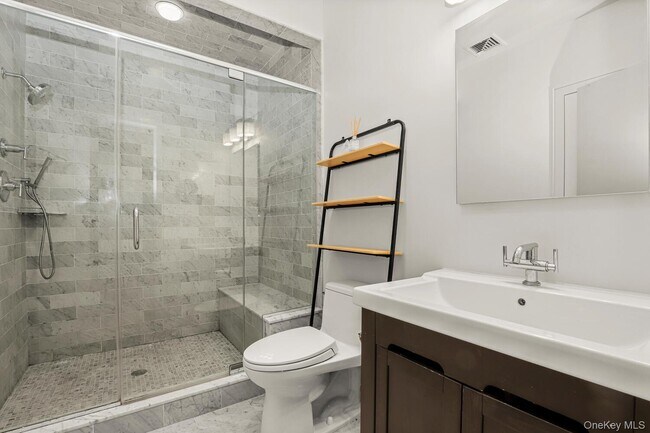 Building Photo - 343 Greenwich Ave