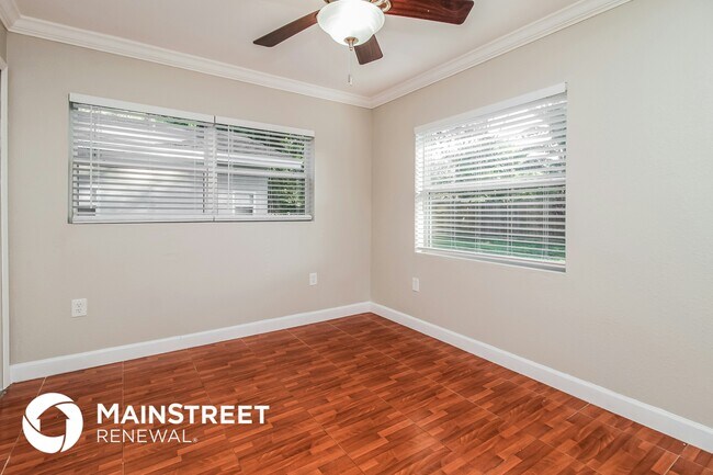 Building Photo - 1277 W Forest Lake Dr