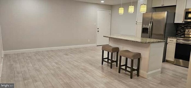 Building Photo - 44693 White Oak Ct